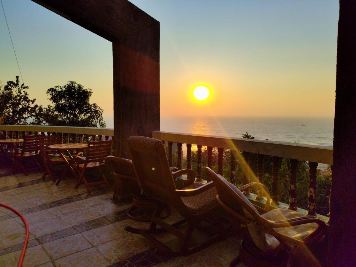 Villa Infinity By The Sea Murud  Exterior photo